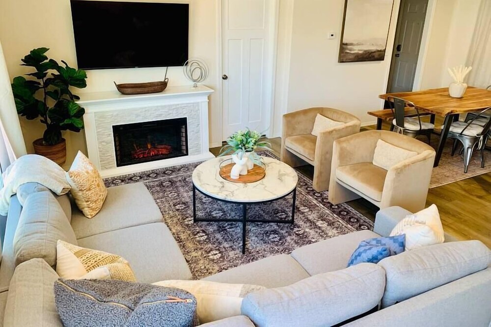 Photo of Livingroom in Garden City
