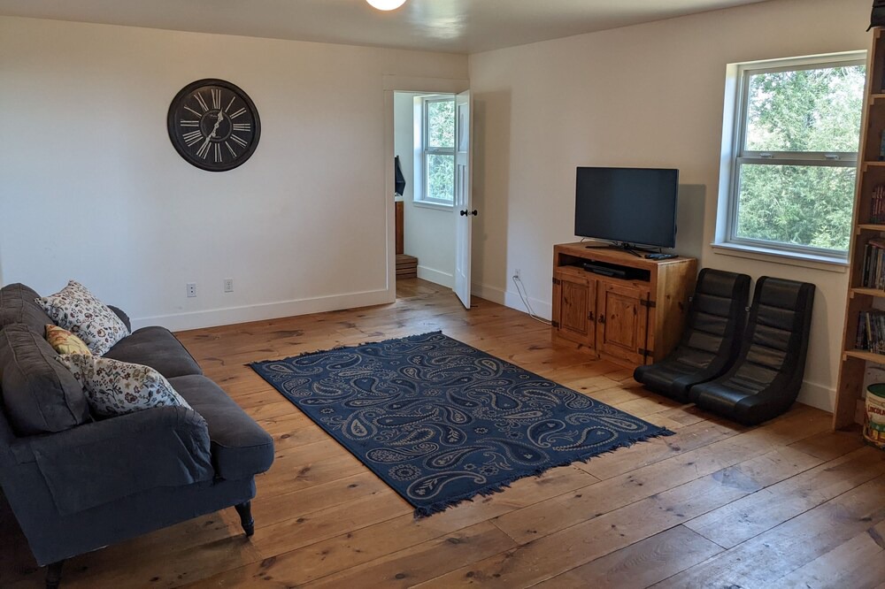 Photo of Livingroom in Mendon