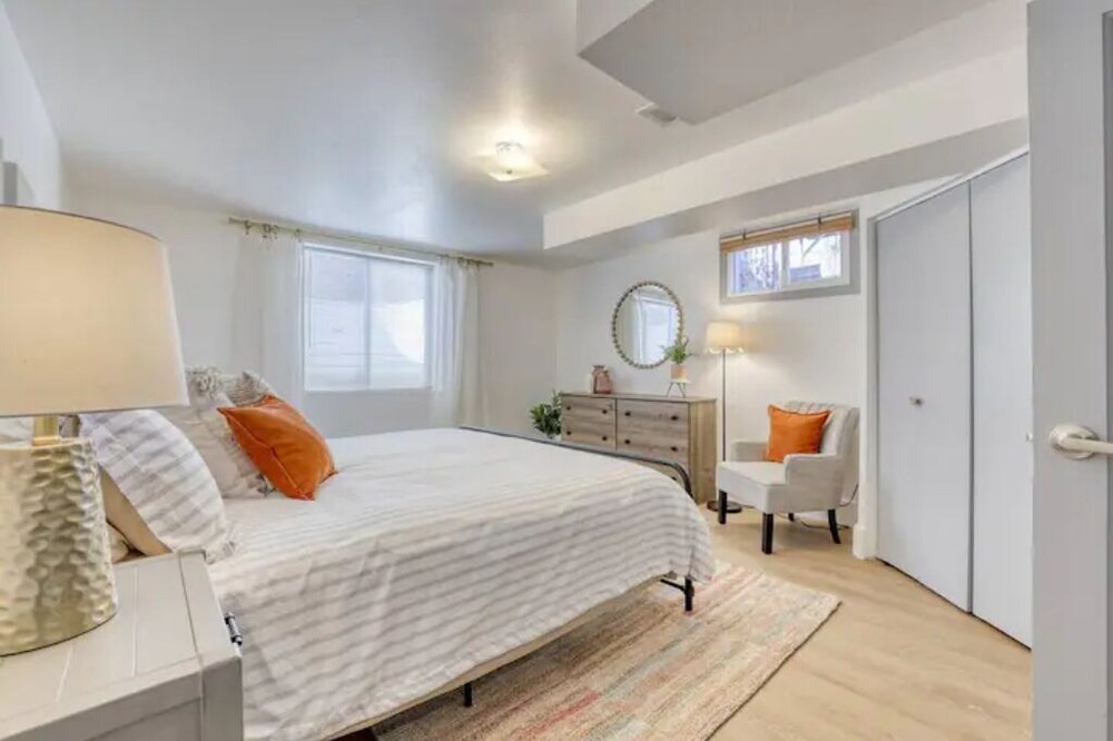 Photo of Bedroom in Depot Bench