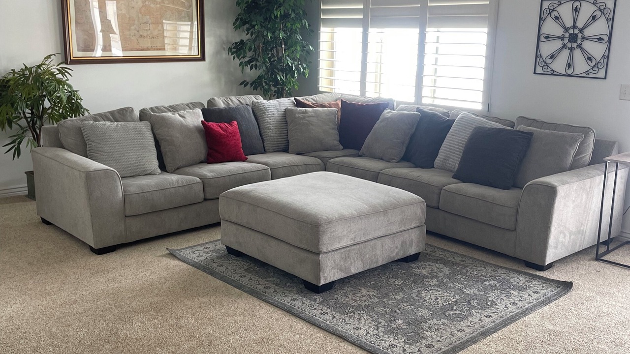 Photo of Livingroom in North Salt Lake