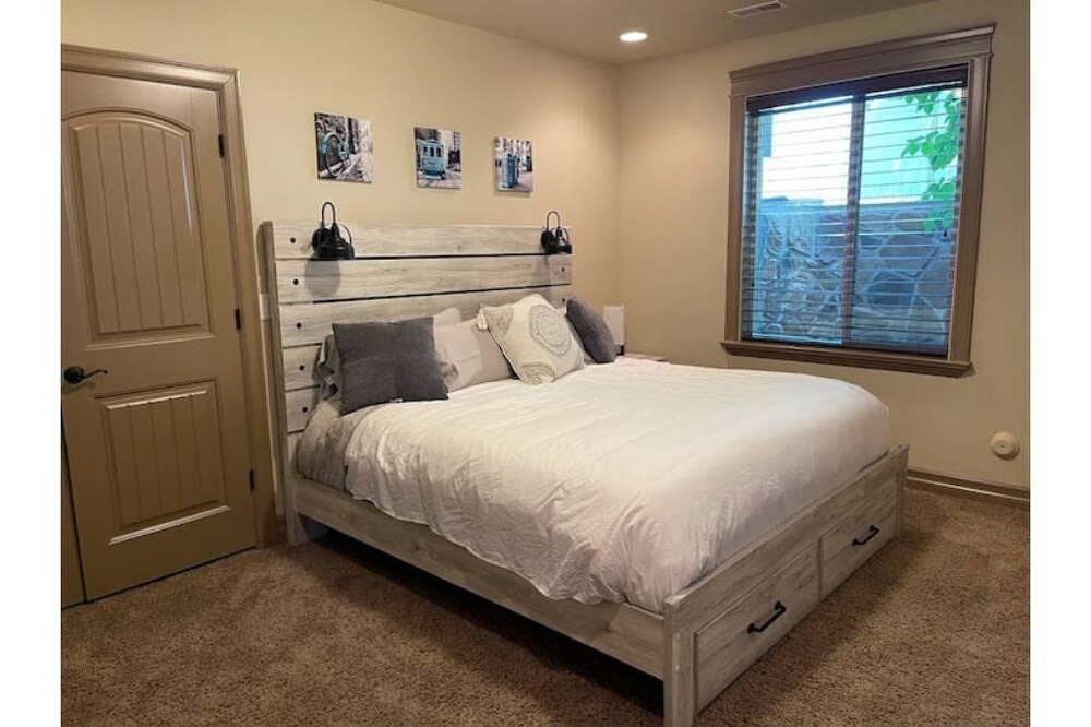 Photo of Bedroom in Kaysville
