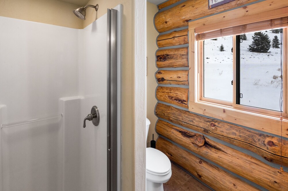 Photo of Bathroom in West Yellowstone