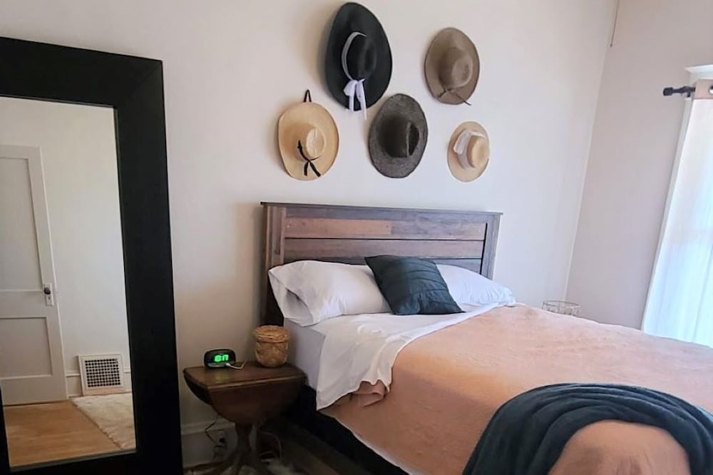 Photo of Bedroom in Glendive