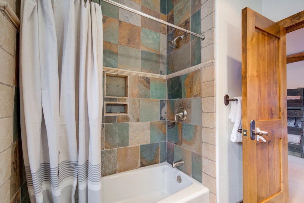 Photo of Bedroom in Spanish Peaks