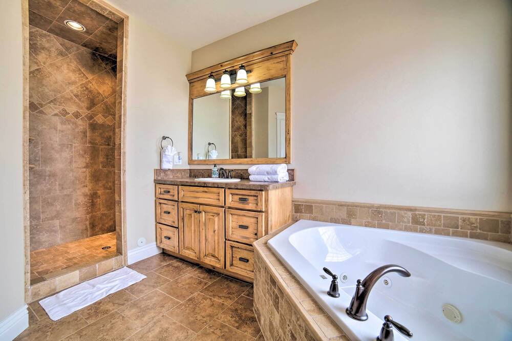 Photo of Bathroom in Rigby
