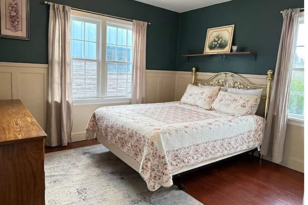 Photo of Bedroom in Montpelier