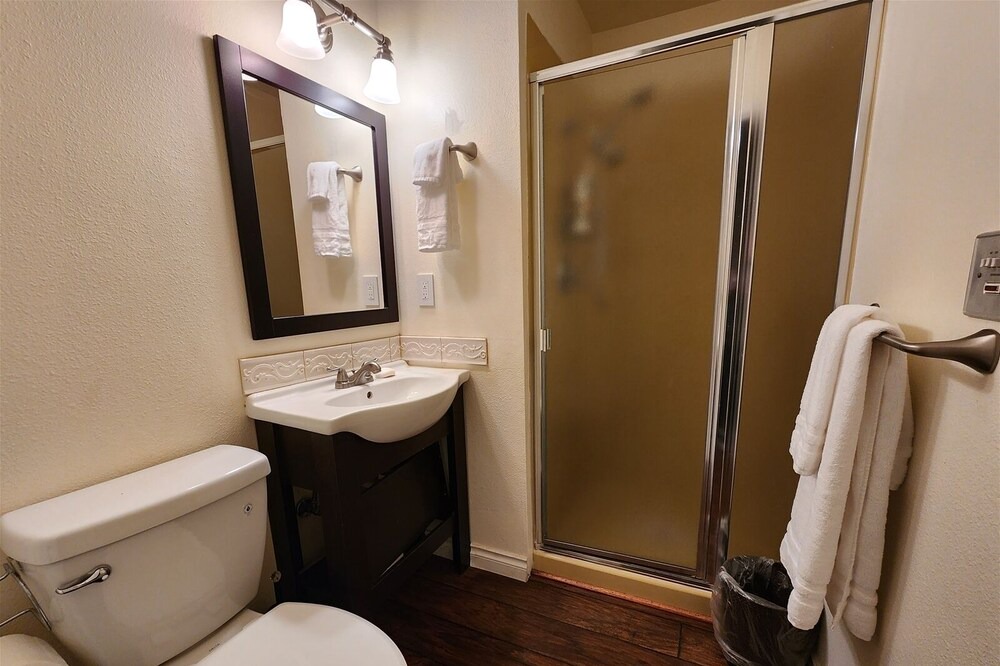 Photo of Bathroom in Mains Farm