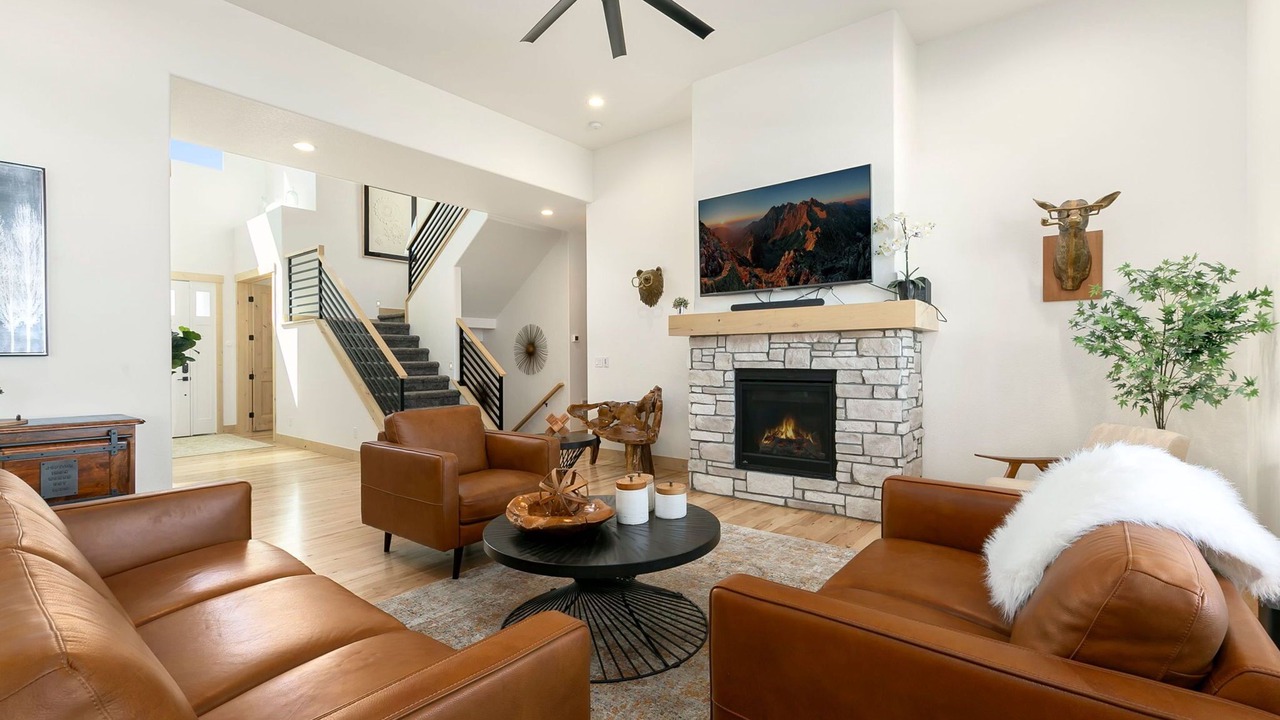 Photo of Livingroom in Centerra