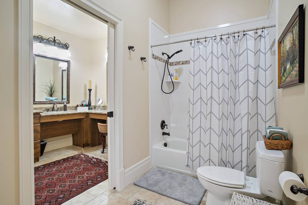 Photo of Bathroom in Cedar Hills