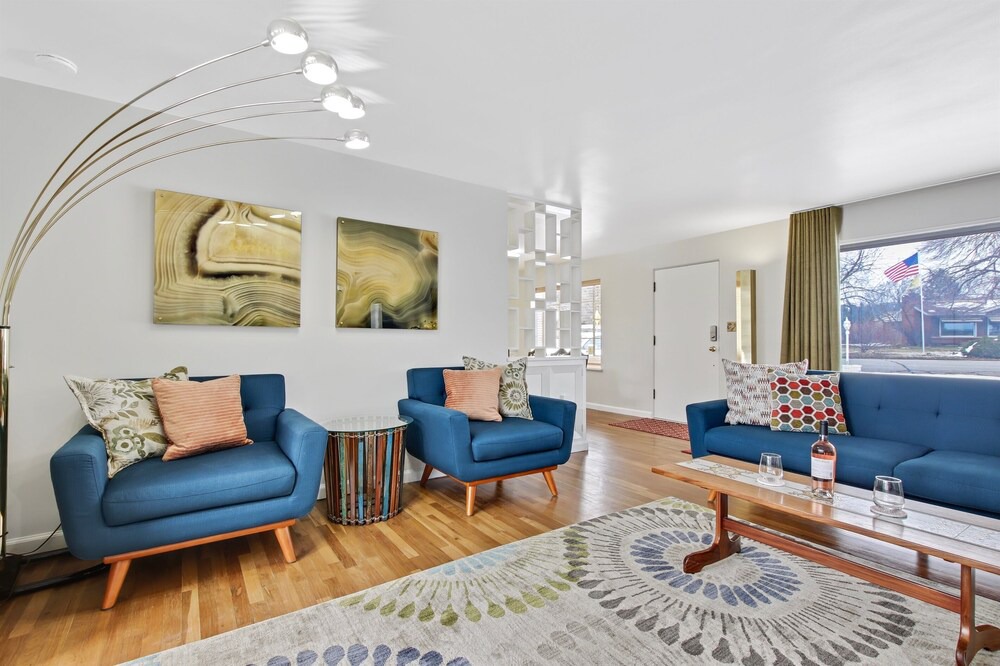 Photo of Livingroom in Franklin - Randolph