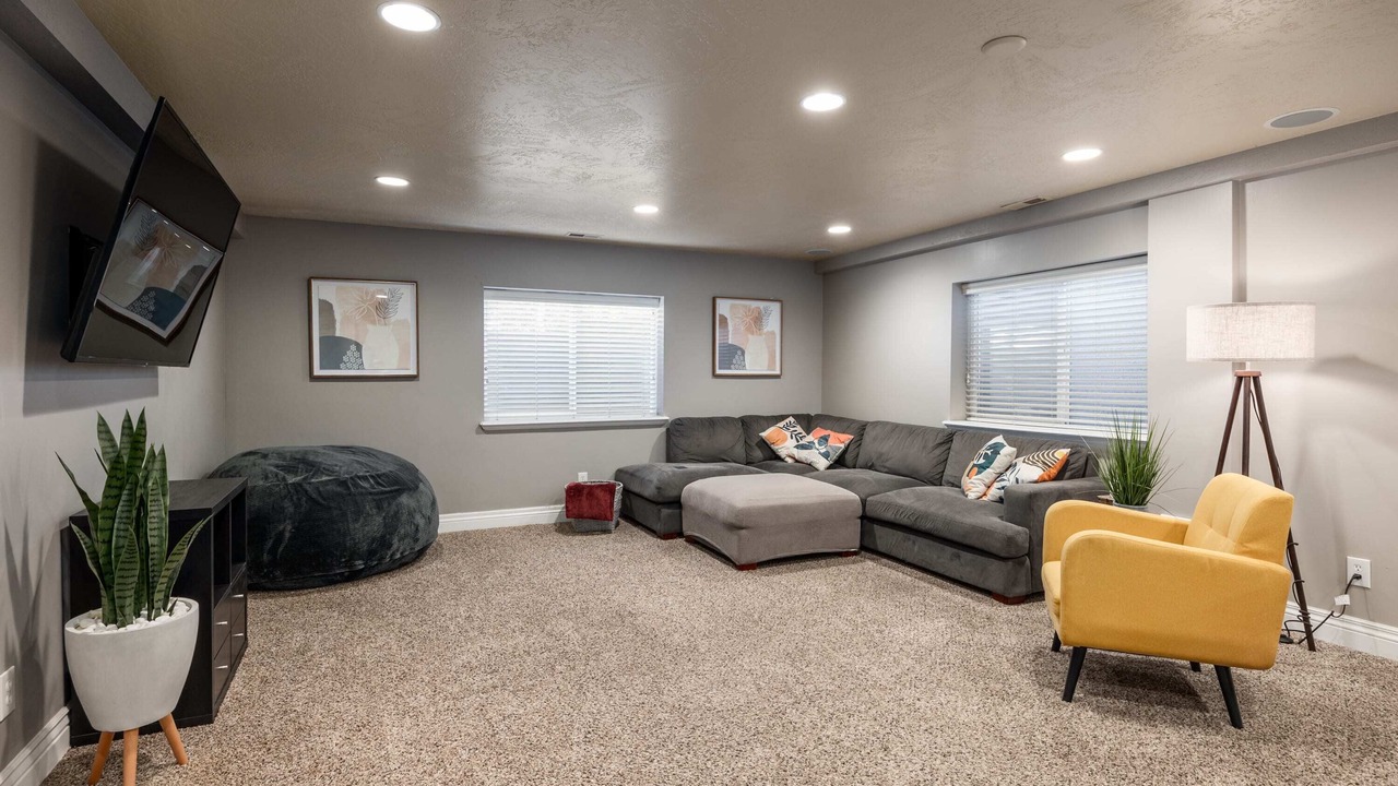 Photo of Livingroom in North Salt Lake