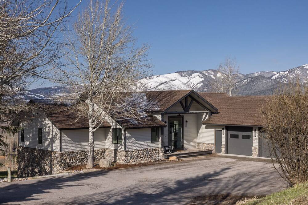 Photo of Outdoor in North Gros Ventre