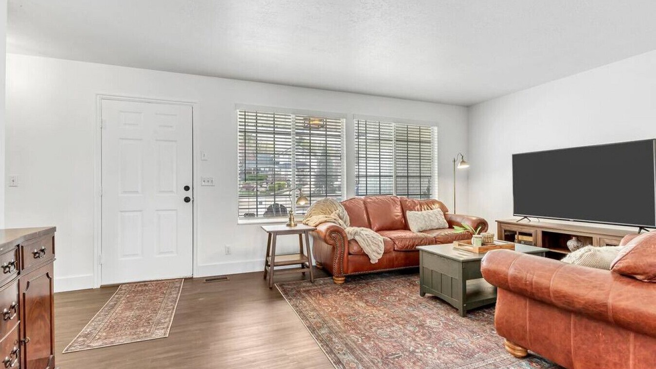Photo of Livingroom in North Ogden