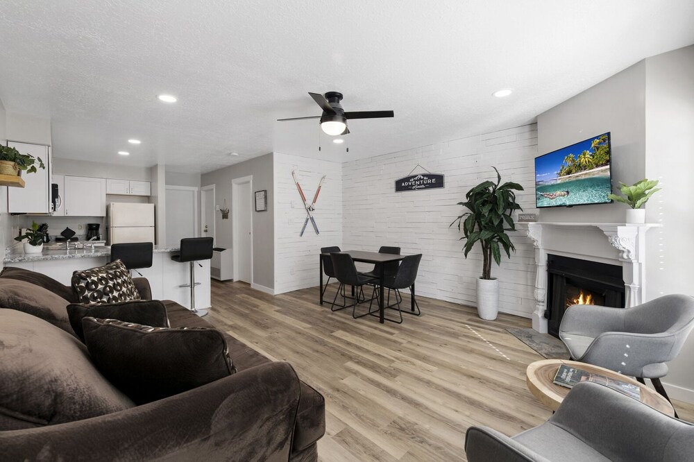 Photo of Livingroom in Wolf Creek