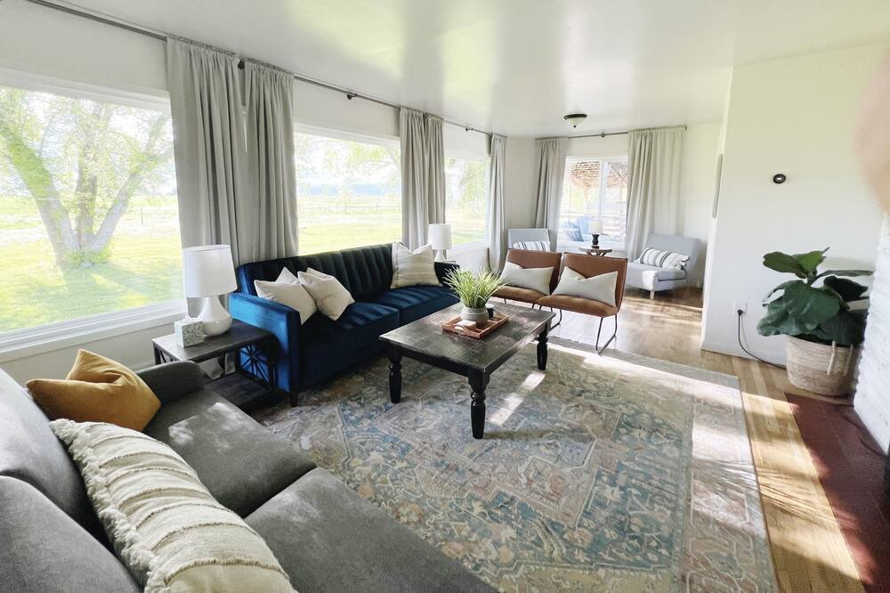 Photo of Livingroom in Swan Valley