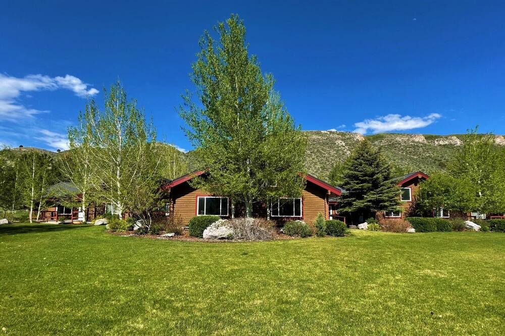 Photo of Outdoor in Irwin