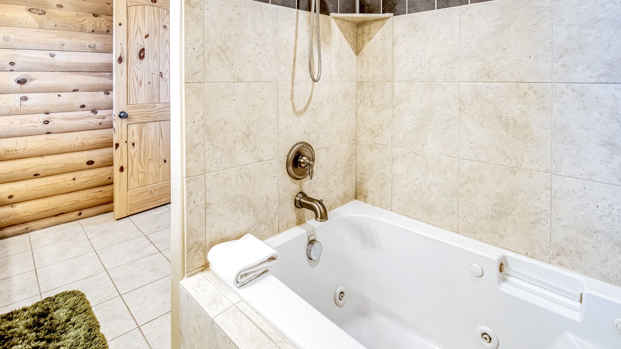Photo of Bathroom in Harbor Village