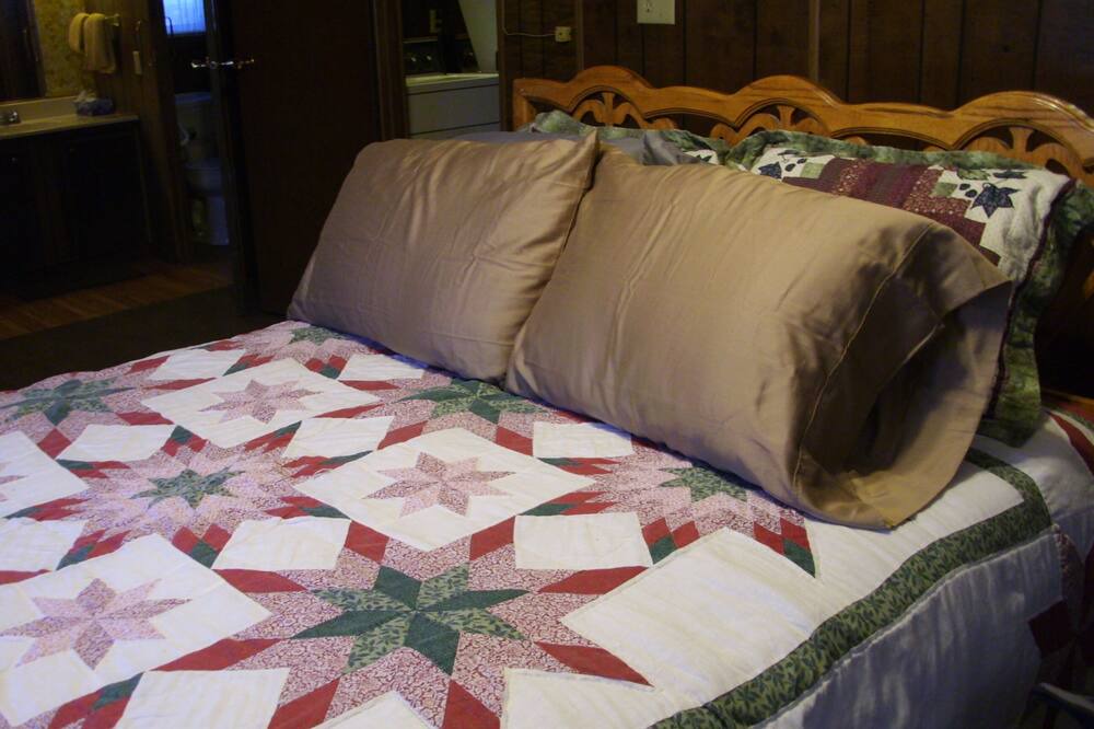 Photo of Bedroom in Hot Springs