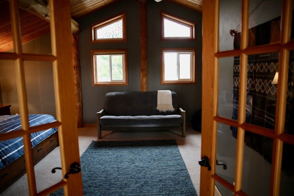 Photo of Livingroom in Parkdale