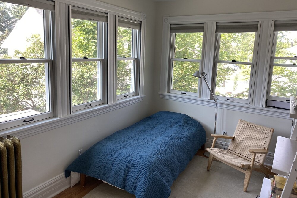 Photo of Bedroom in University District