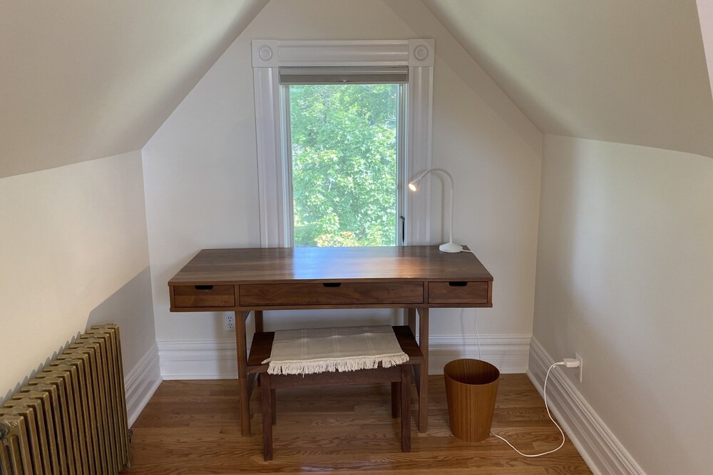 Photo of Bedroom in University District