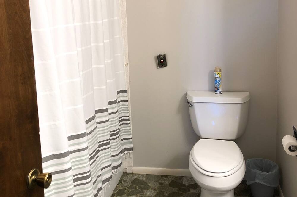 Photo of Bathroom in Sugar City