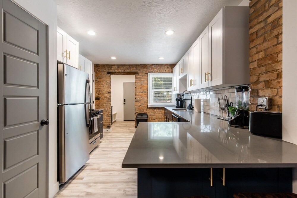 Photo of Bedroom in Central City