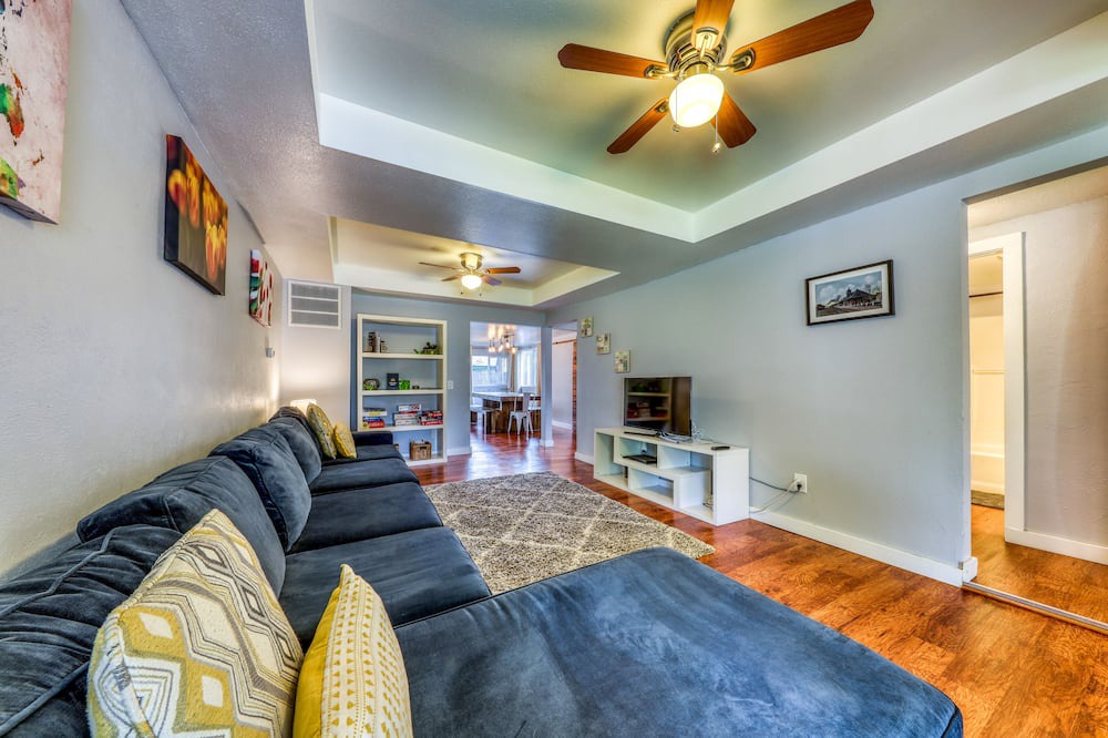 Photo of Bedroom in Depot Bench