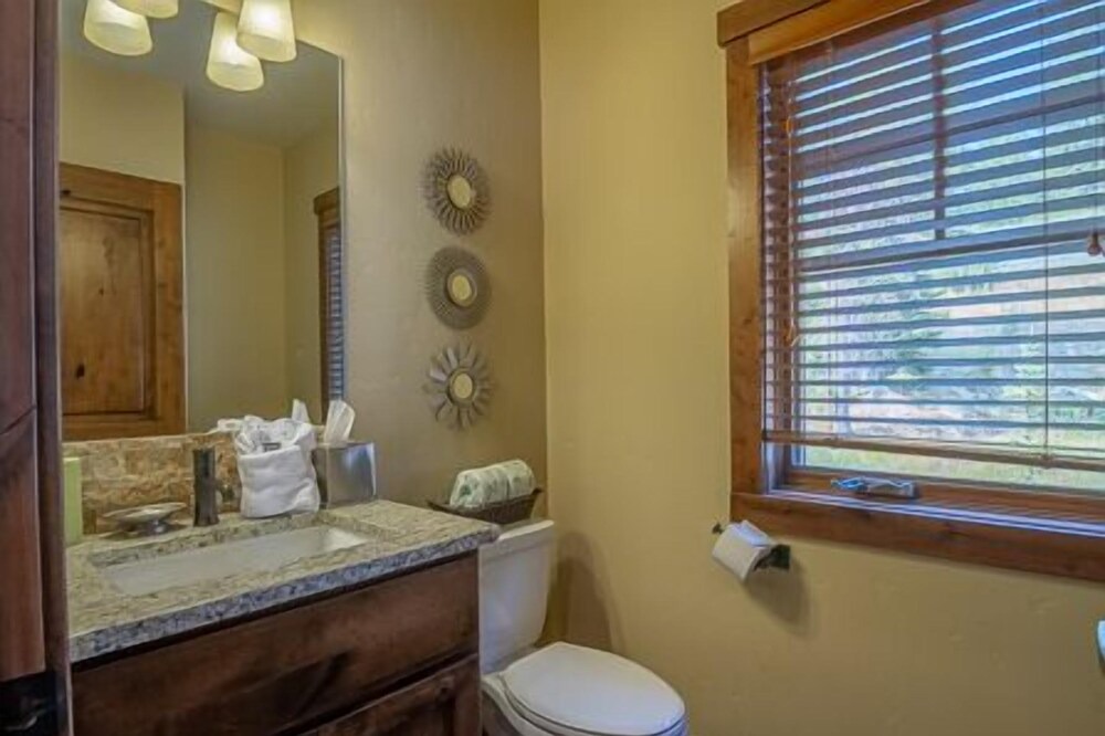 Photo of Bathroom in Tamarack Resort