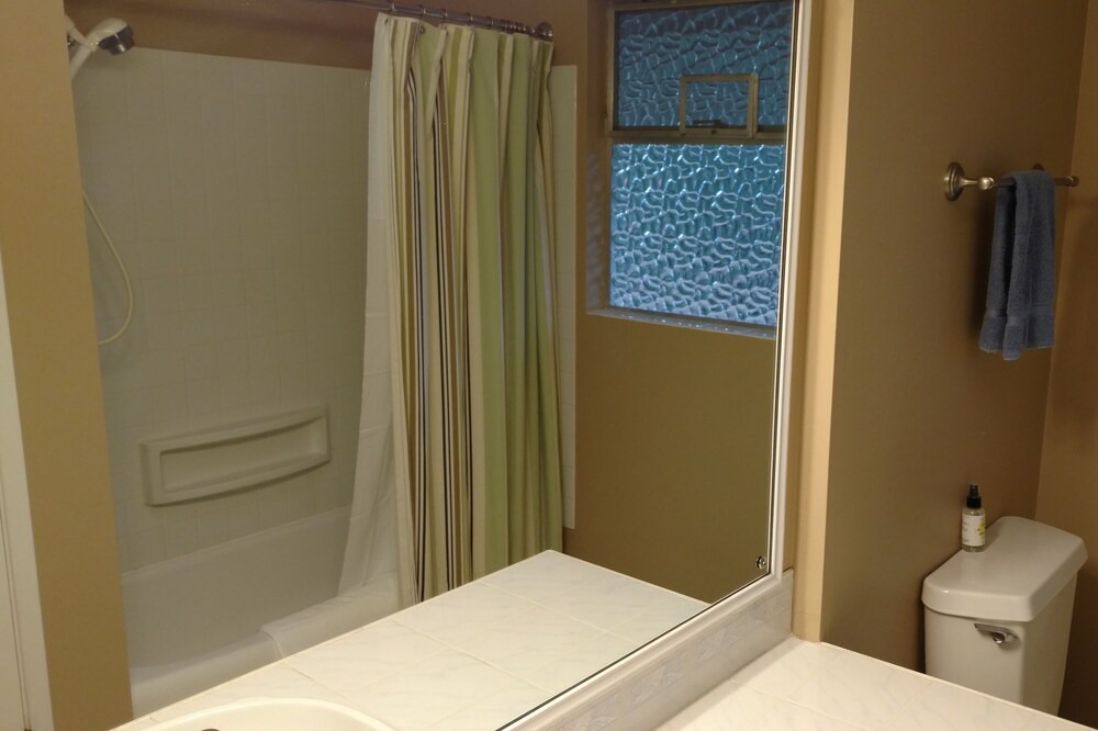 Photo of Bedroom in East Lake Hills