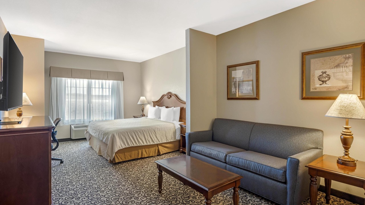 Photo of Bedroom in Frontier