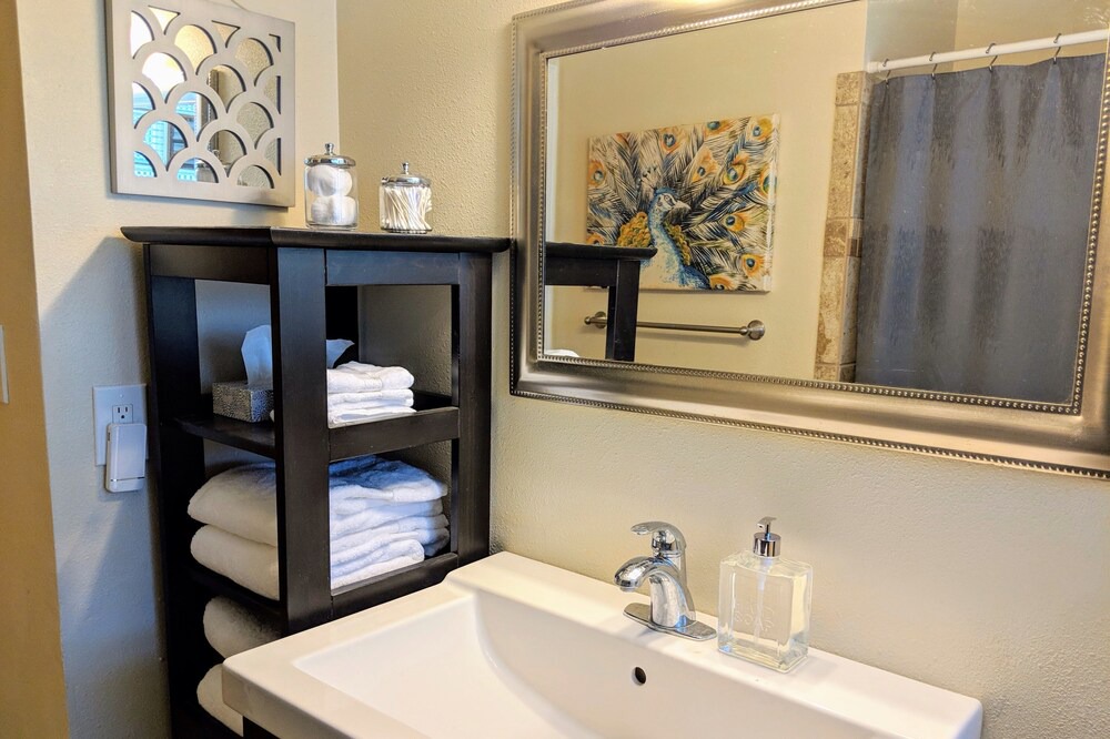 Photo of Bathroom in Depot Bench