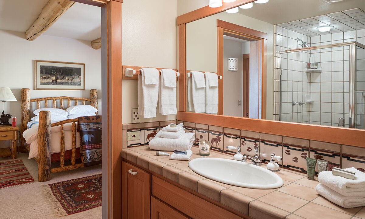 Photo of Bathroom in Crescent H Ranch