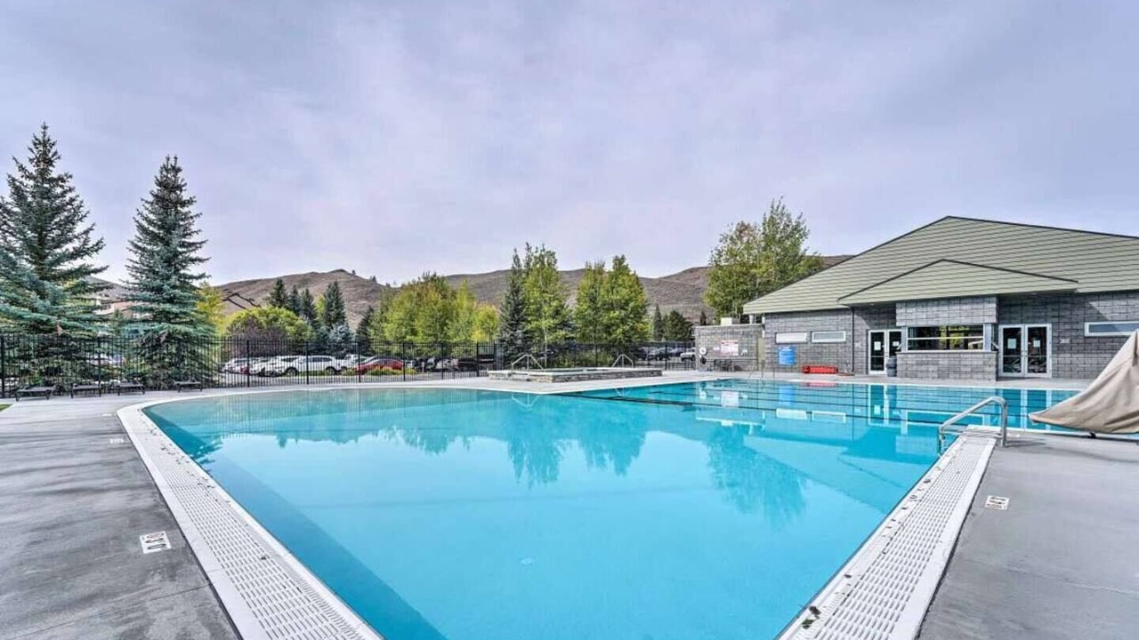 Photo of Outdoor in Elkhorn Village
