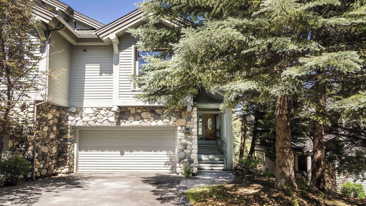 Photo of Outdoor in Elkhorn Village