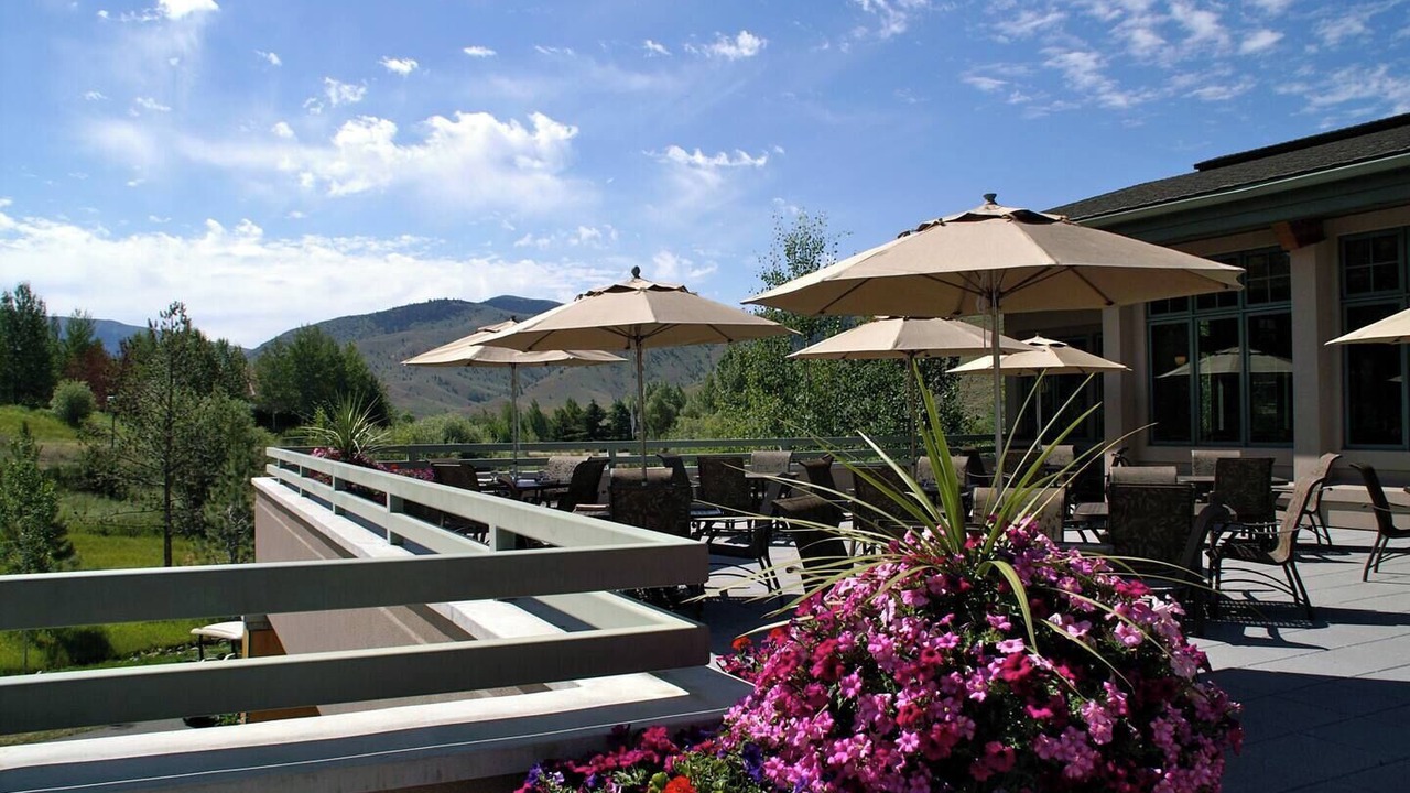 Photo of Outdoor in Elkhorn Village