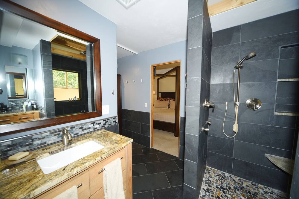 Photo of Bathroom in Warm Springs