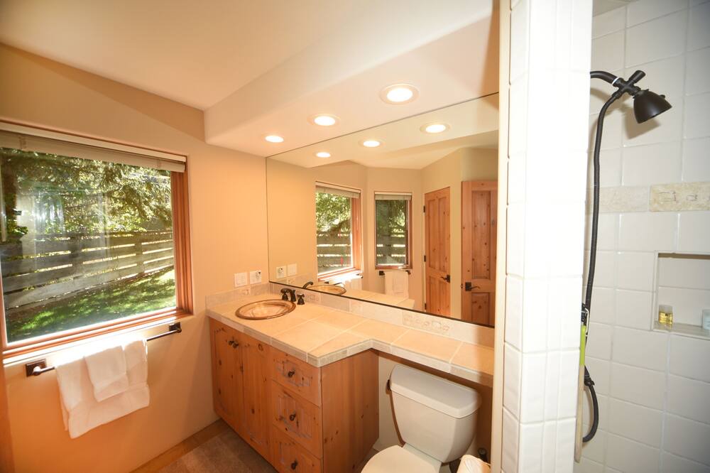 Photo of Bathroom in Warm Springs
