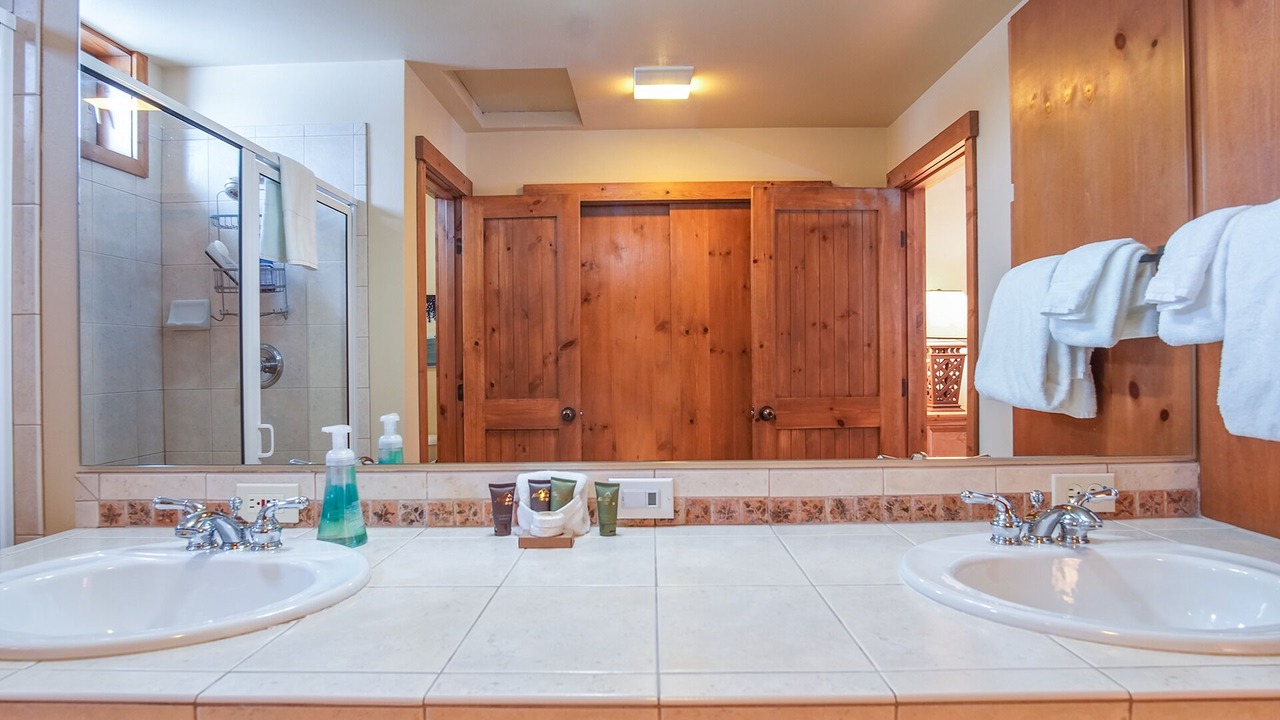 Photo of Bathroom in Warm Springs