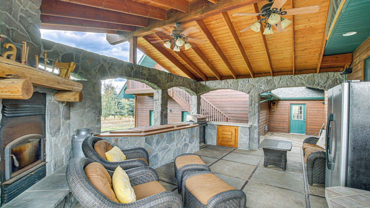 Photo of Patio Balcony in Oneida County