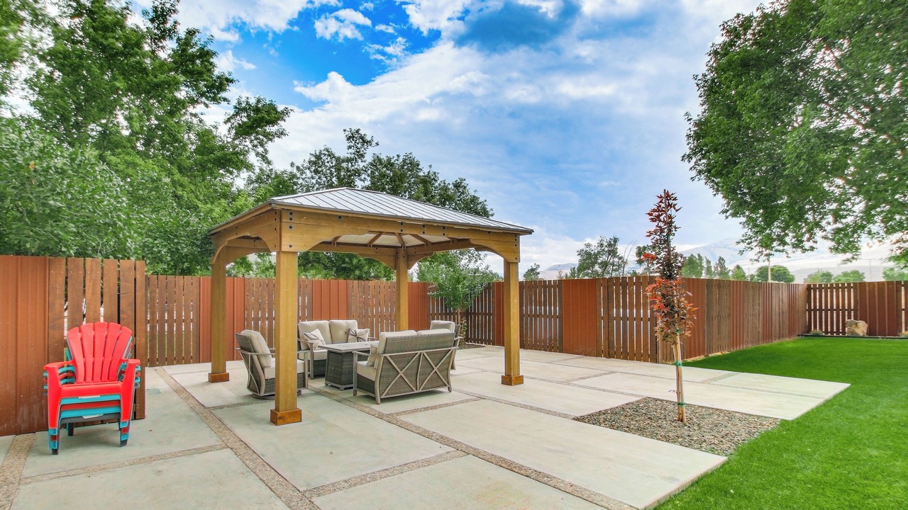 Photo of Patio Balcony in Oneida County