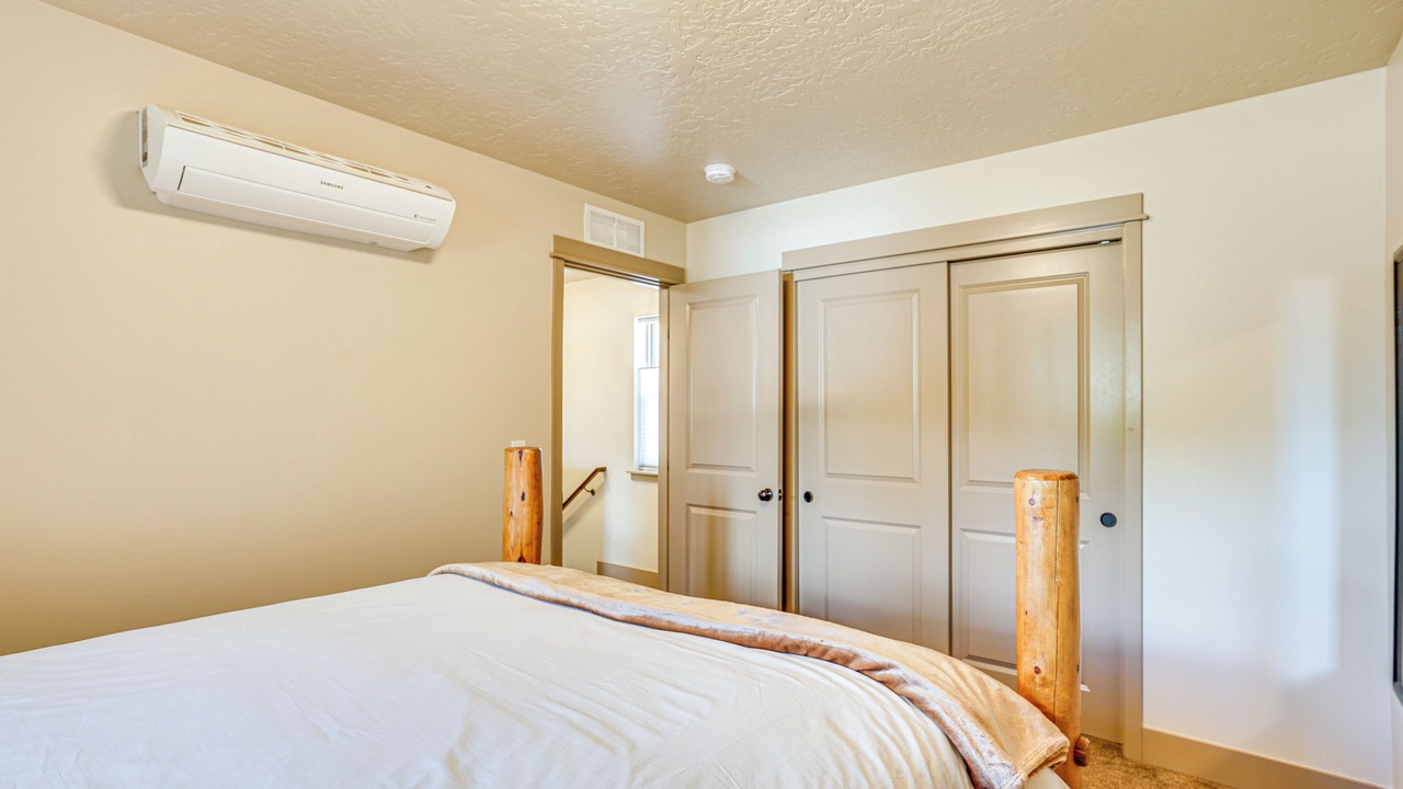 Photo of Bedroom in Donnelly