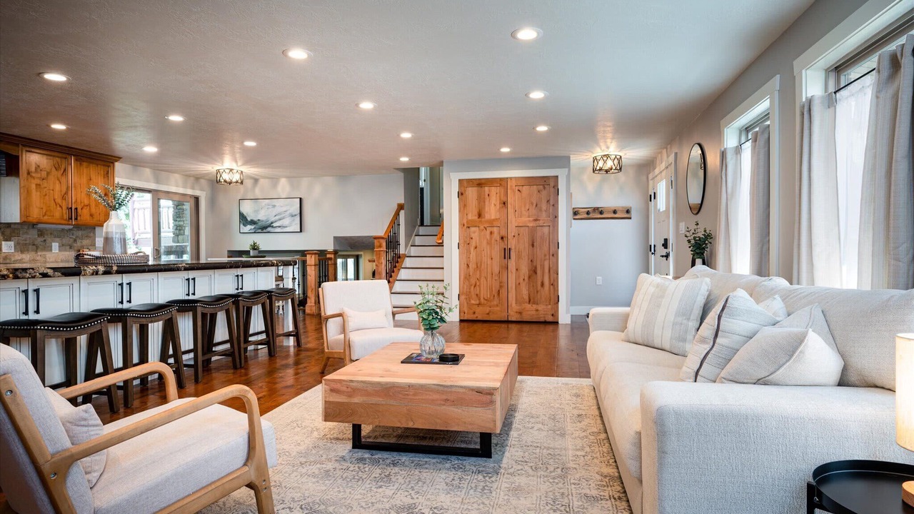 Photo of Livingroom in Woodland Estates
