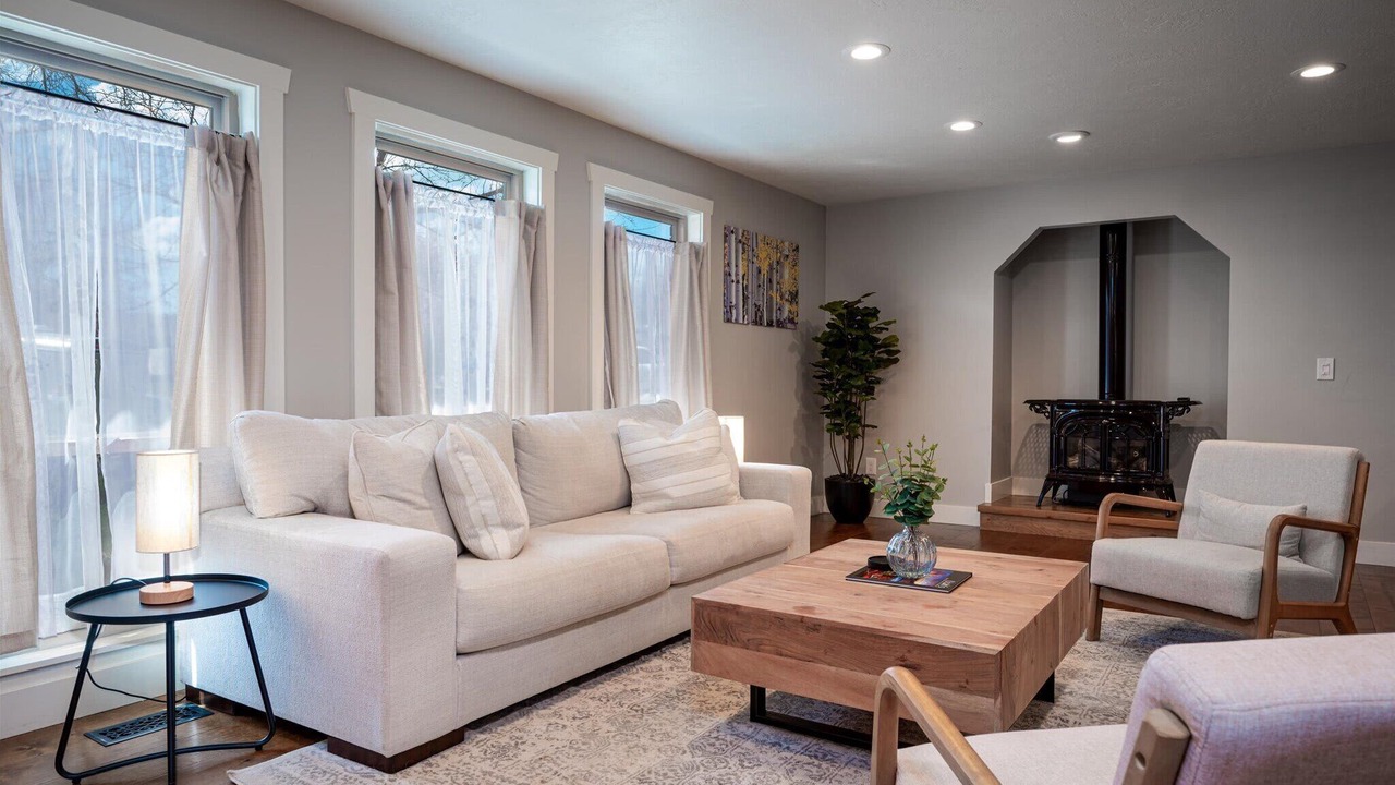 Photo of Livingroom in Woodland Estates
