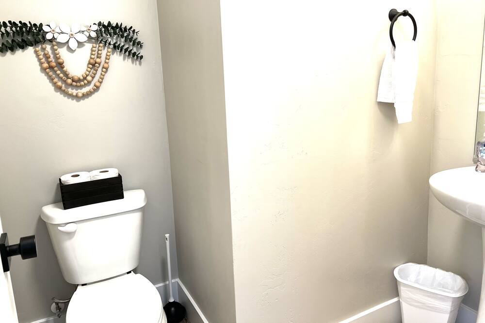 Photo of Bathroom in Ammon