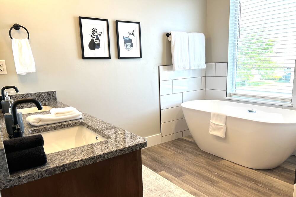 Photo of Bathroom in Ammon