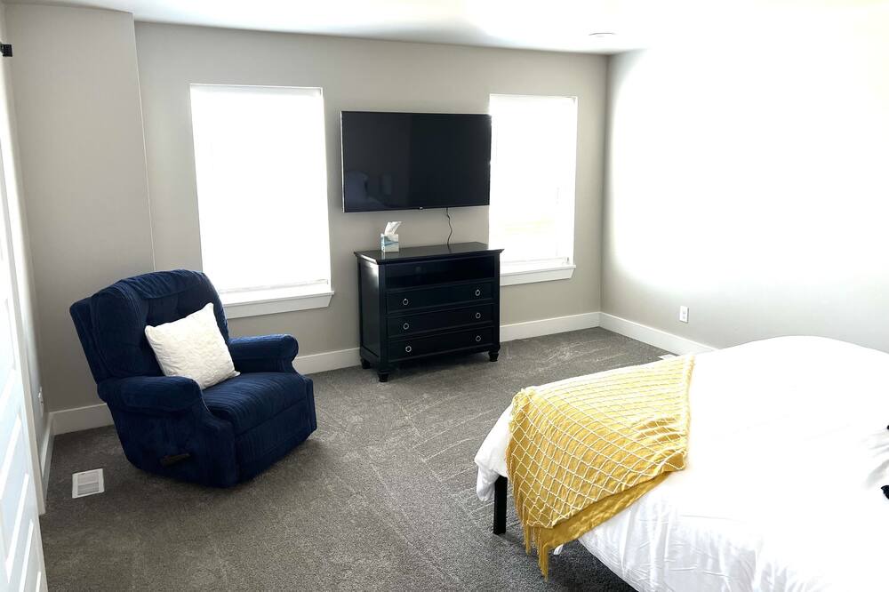 Photo of Bedroom in Ammon