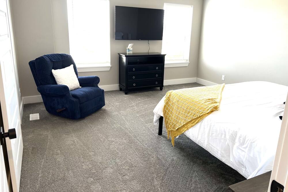 Photo of Bedroom in Ammon