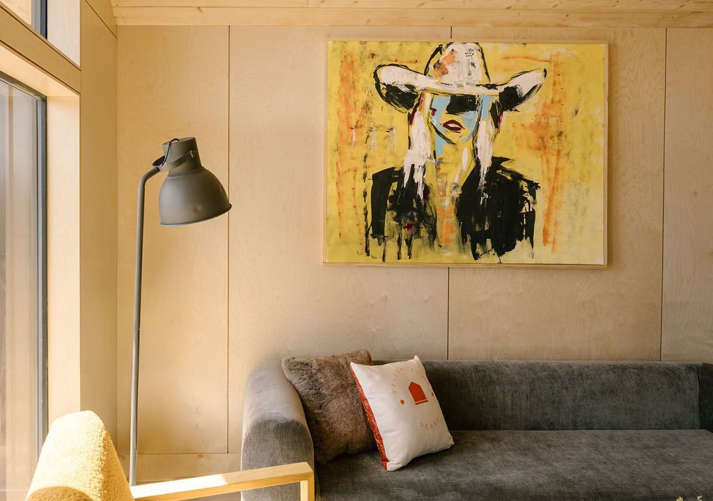 Photo of Livingroom in Last Chance