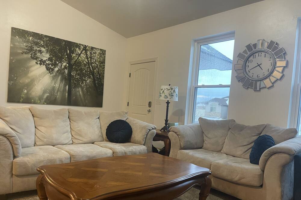 Photo of Livingroom in Idaho Falls